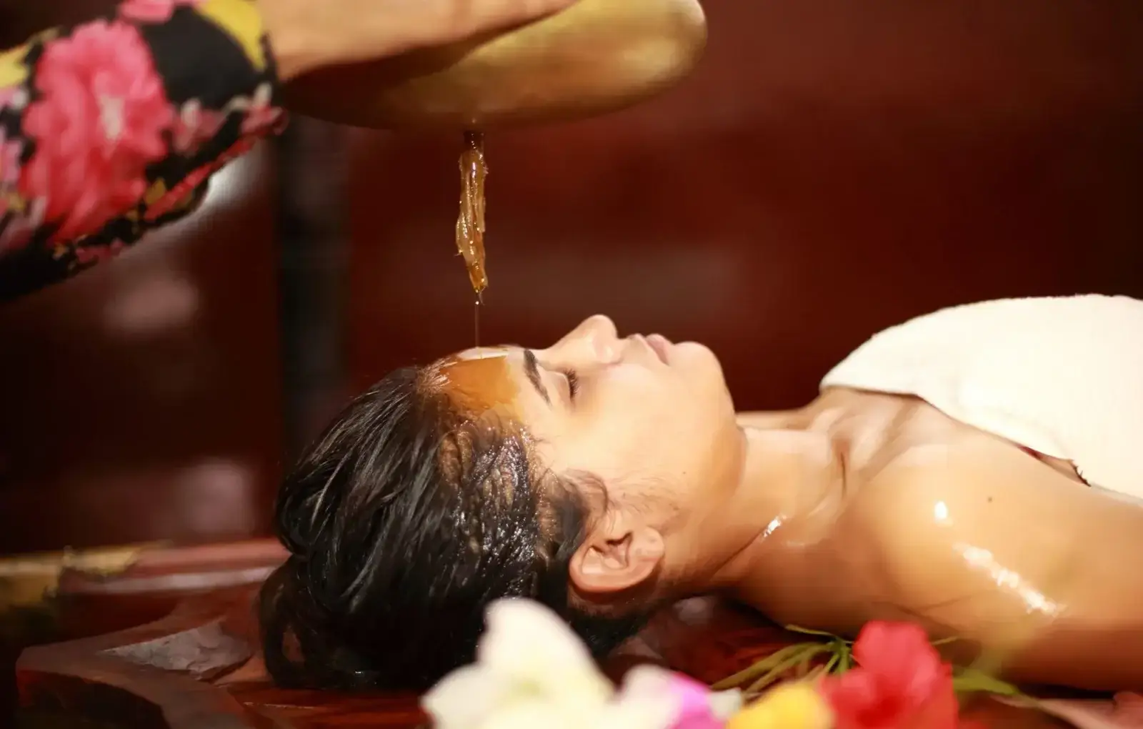 Monsoon Ayurveda Treatment Kerala | Shirodhara Therapy for Mind & Body Wellness Monsoon Ayurveda Treatment Kerala